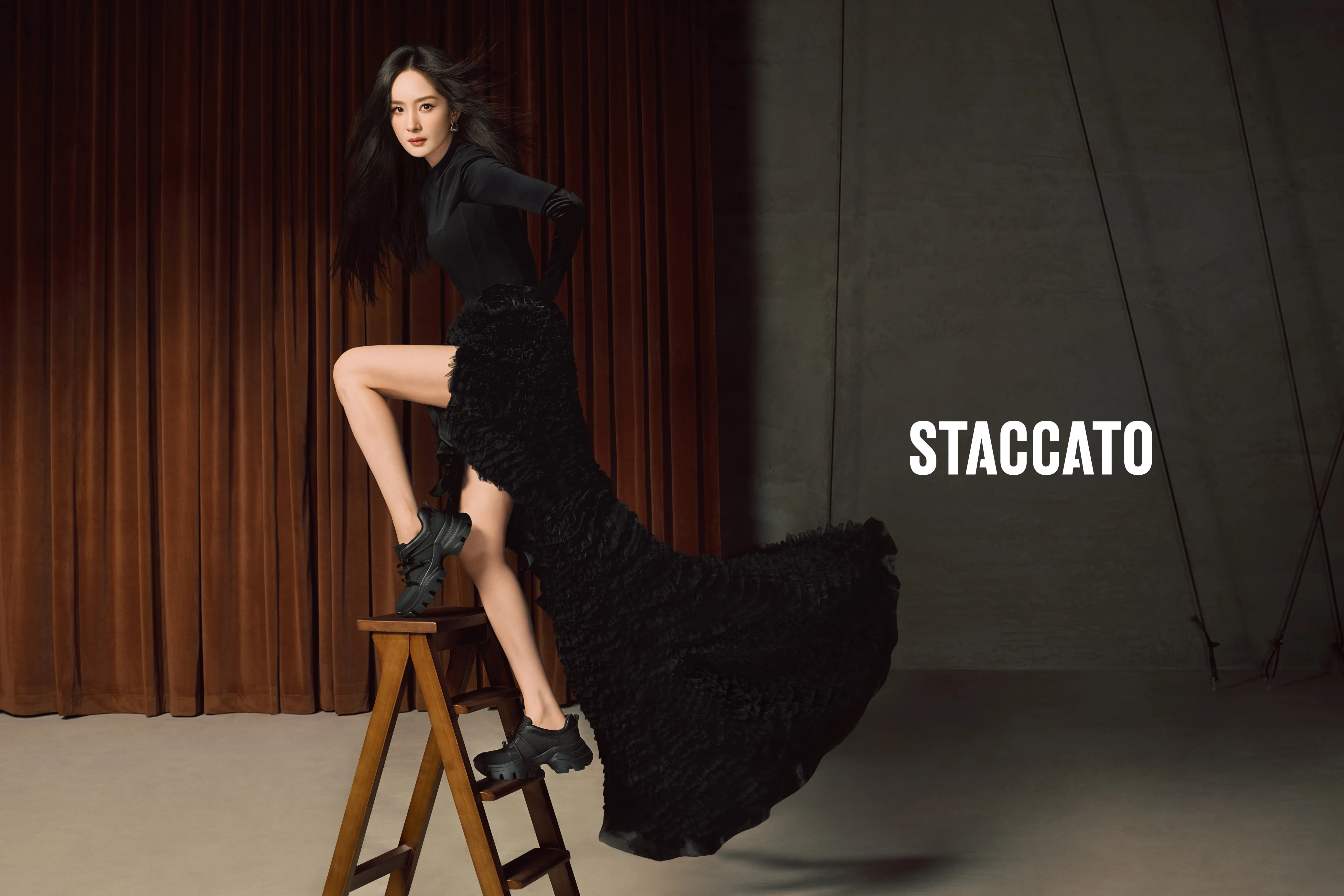 STACCATO FW25 CAMAPIGN WITH ACTRESS YANGMI