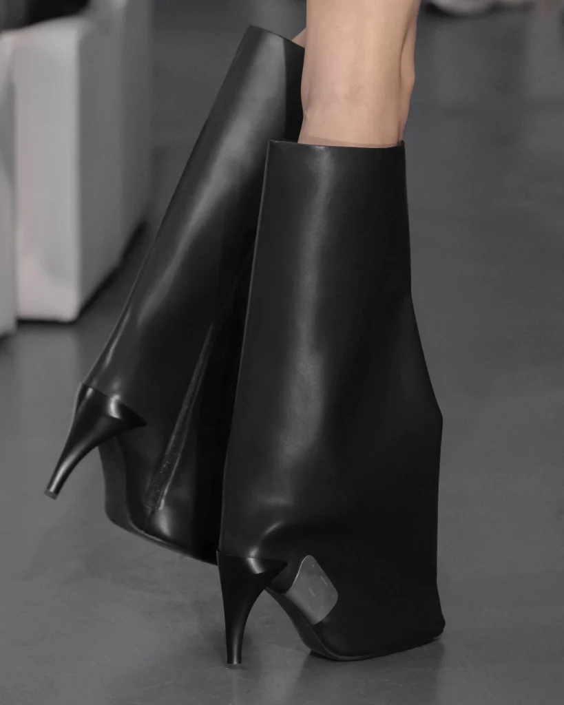 STACCATO X HELIOT EMIL CAPSULE COLLECTION RUNWAY